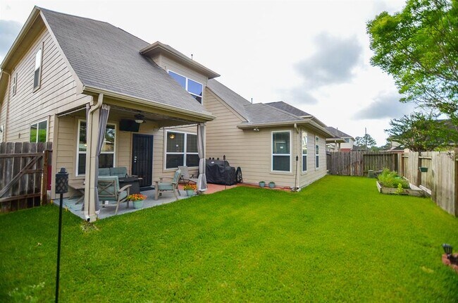 Building Photo - 24923 Diamond Ranch Dr