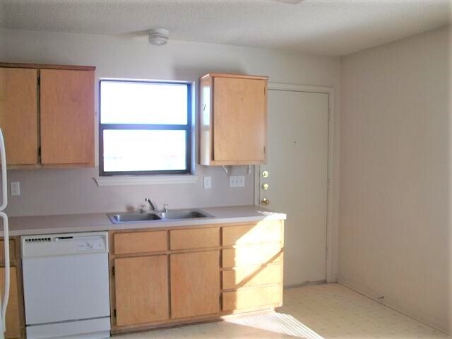 Building Photo - 306 Horseshoe Dr