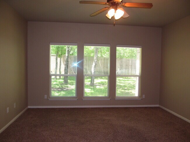 Building Photo - 2515 Twin Ridge Ct