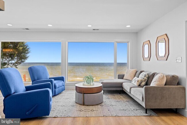 Building Photo - 5510 Beach Dr