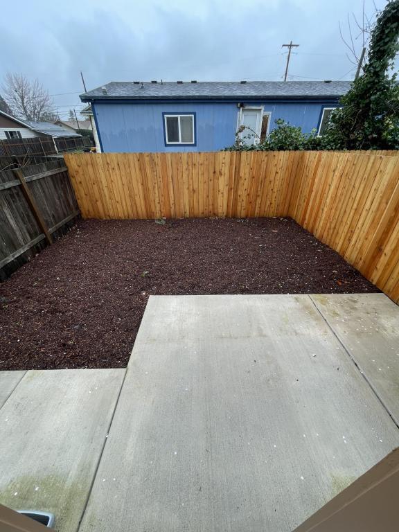 Building Photo - 441 NE Denver St