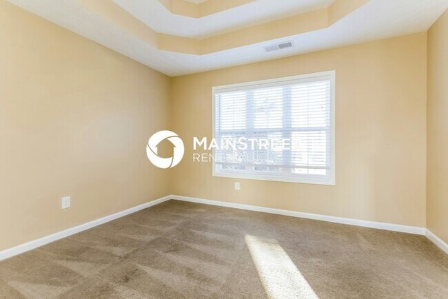 Building Photo - 3 Bedroom Pet-Friendly Home in Douglasville, GA with Main Street Renewal