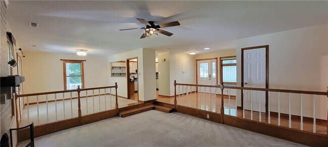 Building Photo - 5210 Fairlake Ln