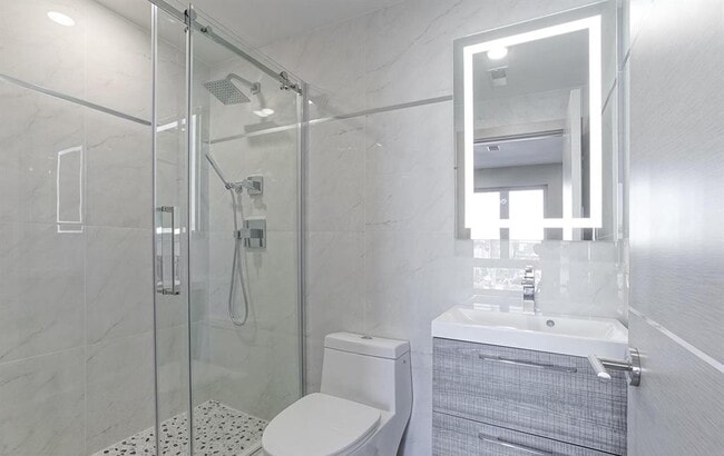 Building Photo - 1630 Cambridge St