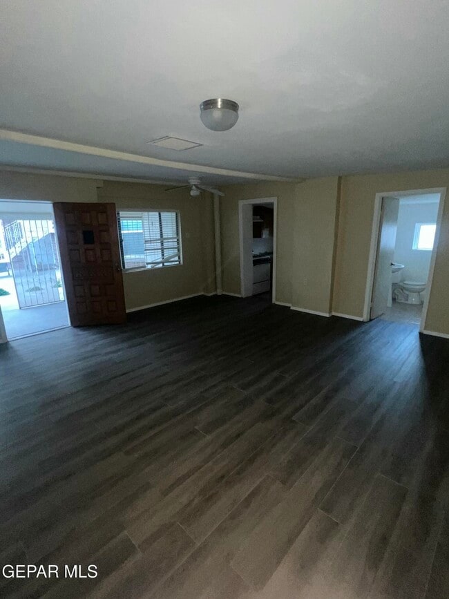 Building Photo - 3017 Altura Ave