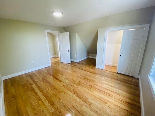 Building Photo - 85 Millet St