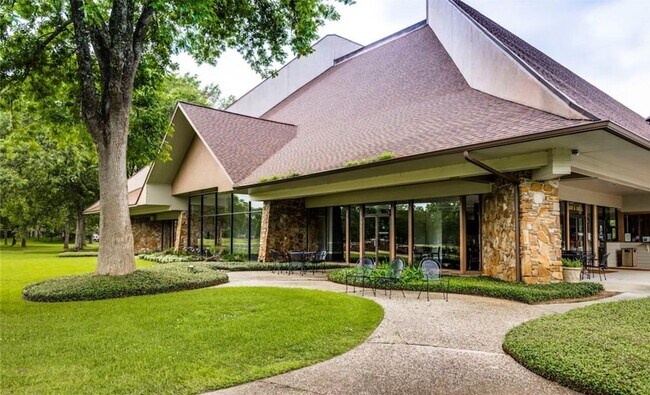 Building Photo - 2023 Foxtail Crk Ct