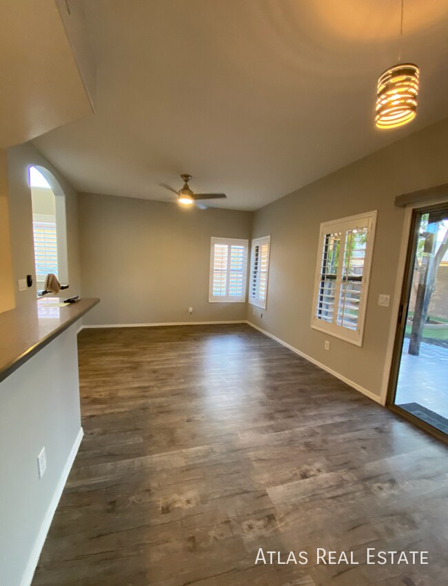 Building Photo - 2040 N 106th Ave