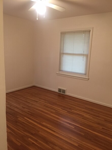 Bedroom #2 - 1672 Ford Pkwy