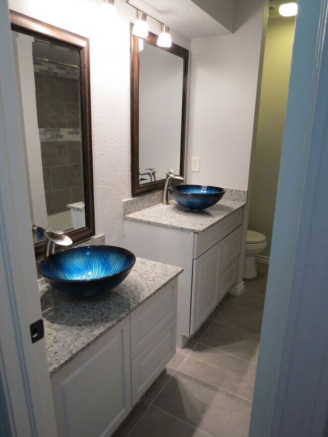 Building Photo - Edmond 4 bed!