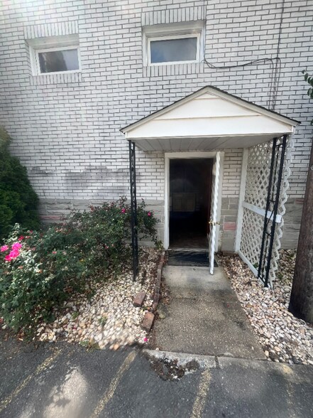 Primary Photo - 17929 Leona Ave