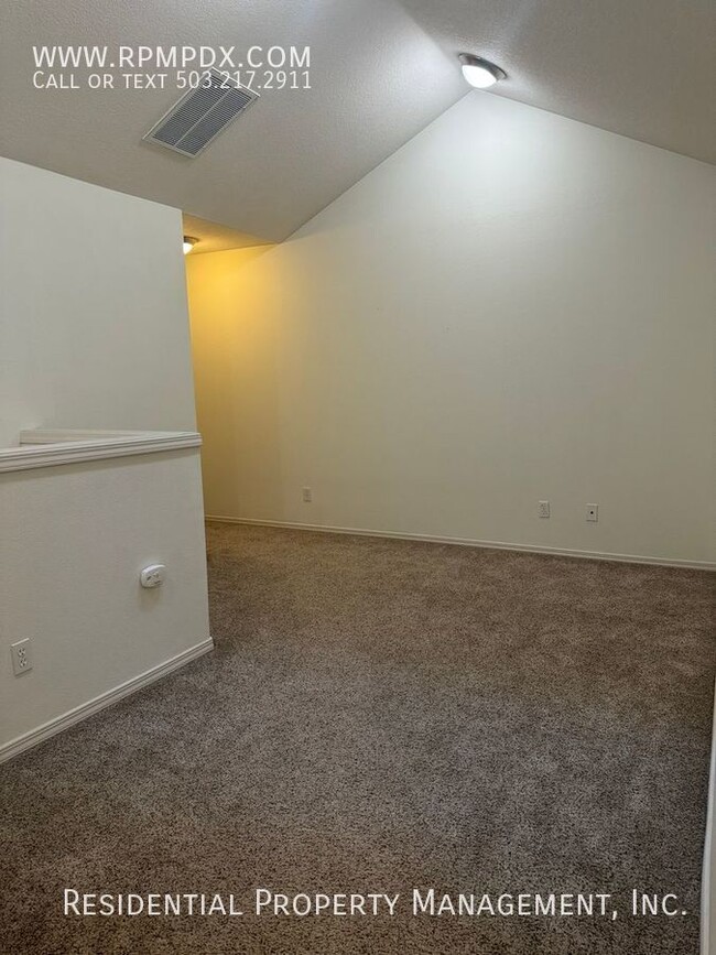 Building Photo - Arbor Reserve Townhome with 2 Spacious Pri...