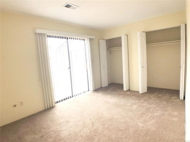 Building Photo - 425 Ponderosa Ave