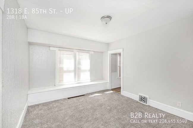 Building Photo - 1318 E 85th St