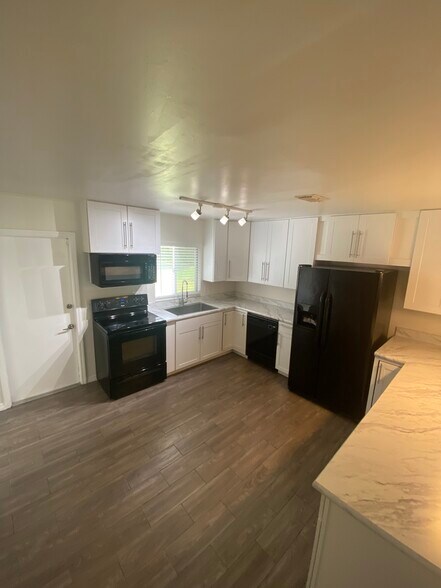 Kitchen - 5210 Sunrise Blvd