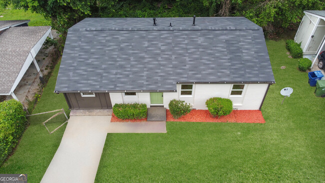 Building Photo - 2625 Santa Barbara Dr NW
