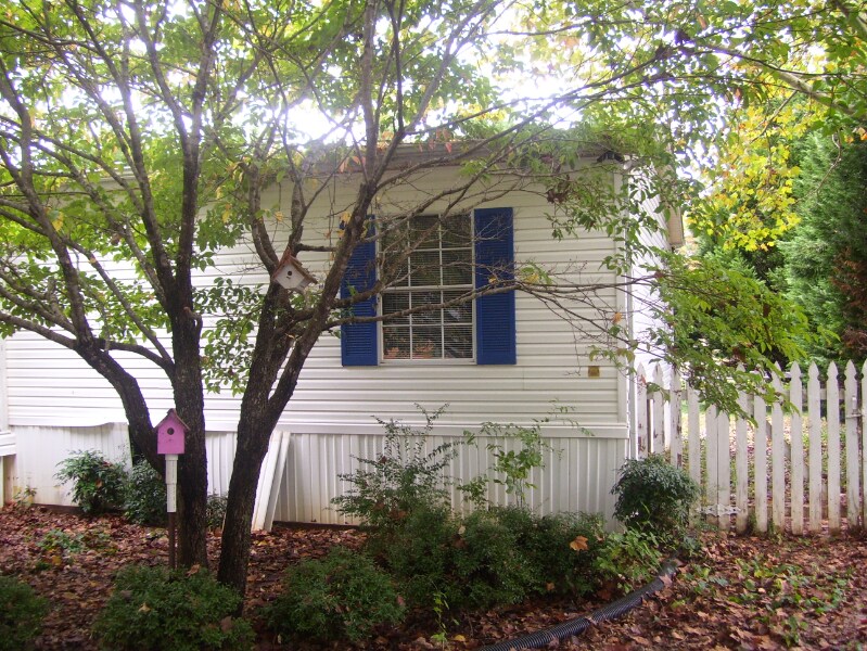 Building Photo - 123 Danridge Dr