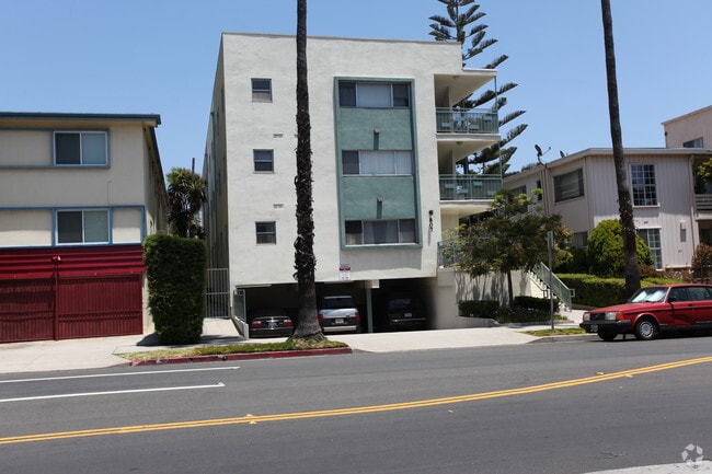 Building Photo - 807 4th St