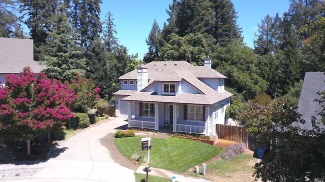 Building Photo - Beautifully Updated 5 Bedroom, 4 Bath Home...