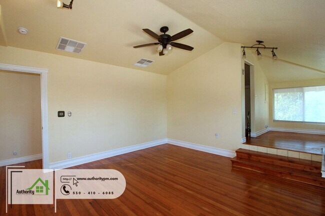 Building Photo - 2391 Placer St