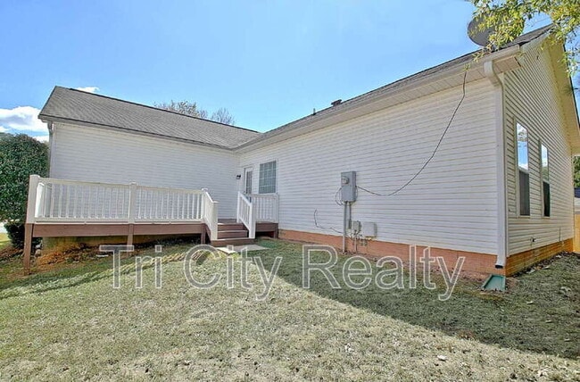 Building Photo - 109 St Albans Way