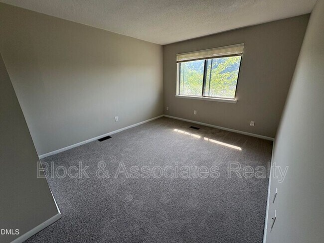 Building Photo - 4609 Grinding Stone Dr