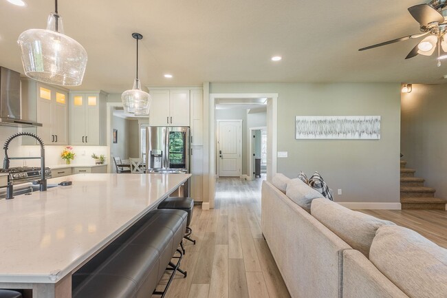 Building Photo - Stunningly Upgraded 4-Bedroom Home in Prime Eagle Location