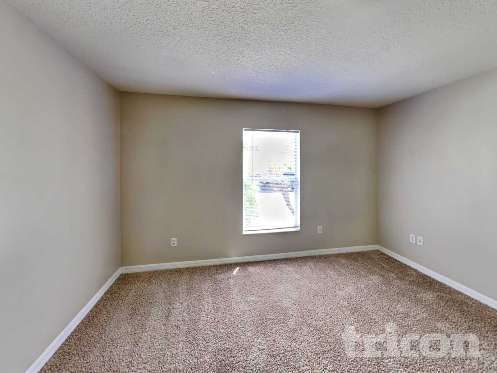 Building Photo - 4409 Venice Dr