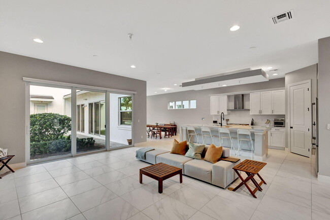 Building Photo - 13325 Machiavelli Way