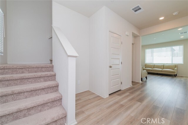 Building Photo - 40277 Birchfield Dr