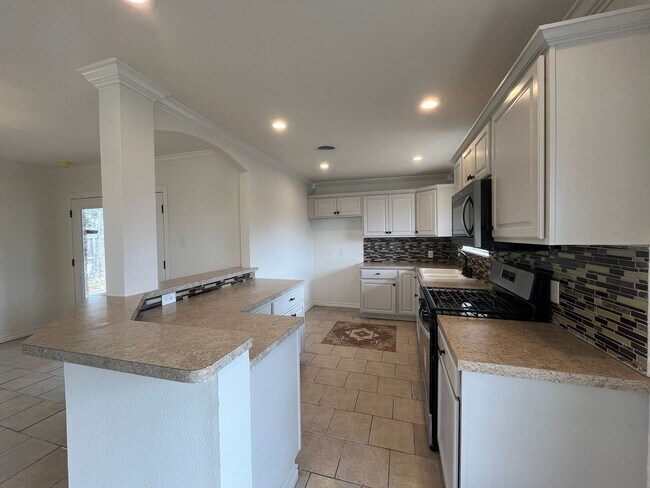 Building Photo - 3 Bedroom 2 Bath in Hopper Subdivision