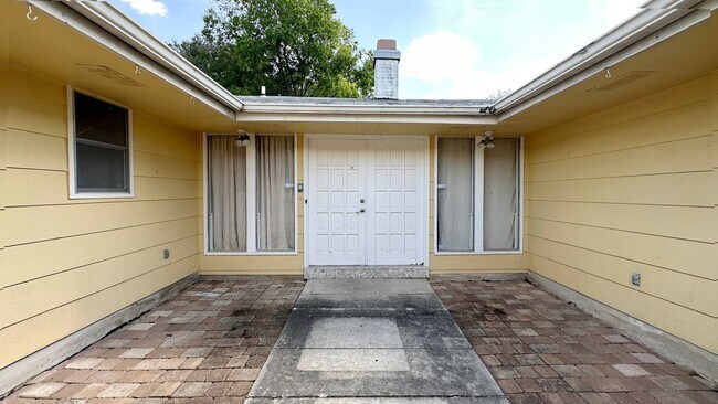 Building Photo - 3/2 in Northern Hills!!!