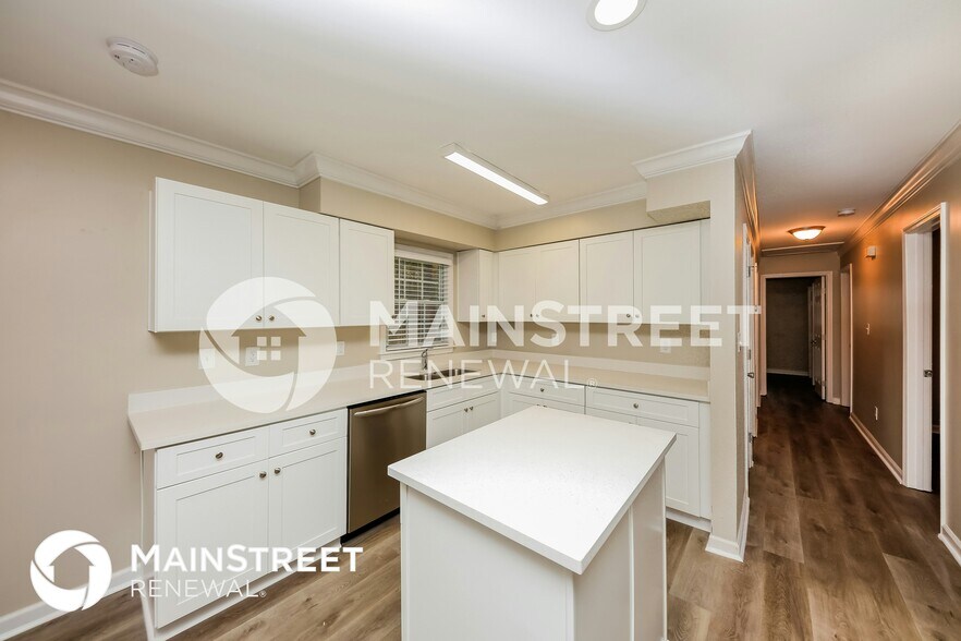 Building Photo - 3405 Ridgecrest Dr