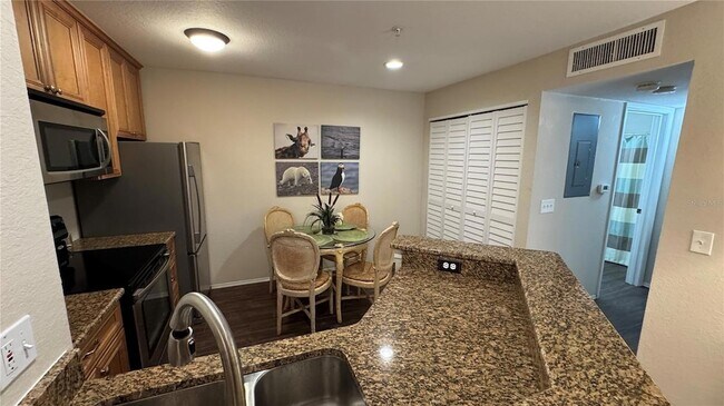 Building Photo - 850 S Tamiami Trl