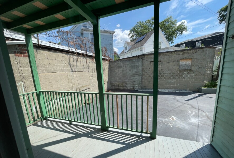 Building Photo - 227 Holland St