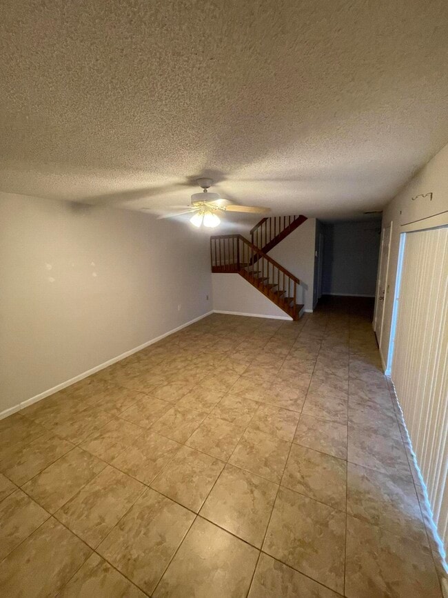 Building Photo - 5602 SE Windsong Ln