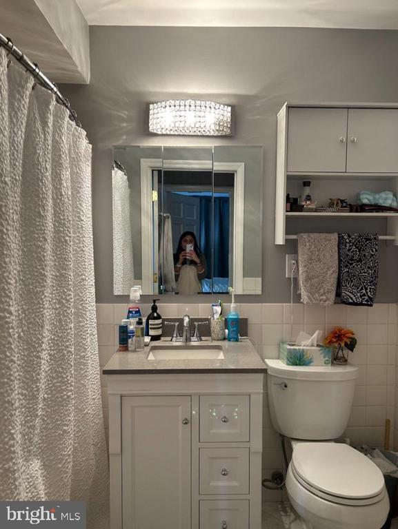 Building Photo - 3856 Porter St NW