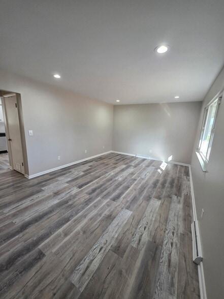 Building Photo - 3187 Licking Valley Rd