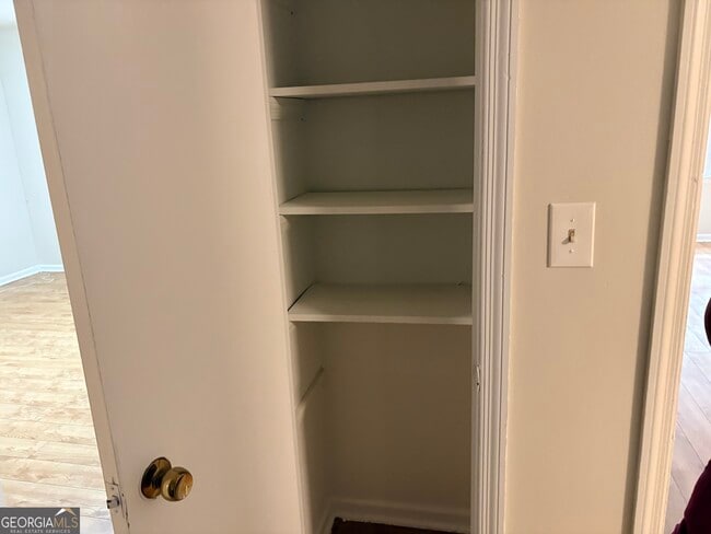 Building Photo - 407 Fayetteville Rd