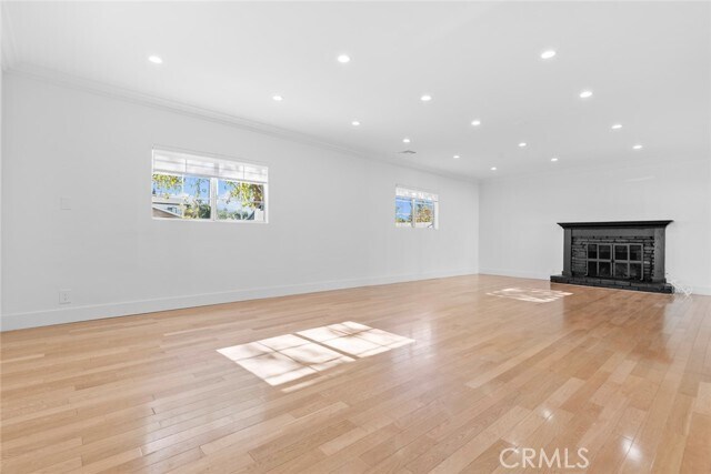 Building Photo - 11001 Collett Ave