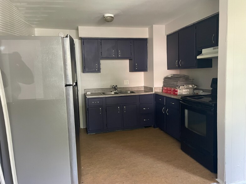 Building Photo - 1112 Dennison Ave