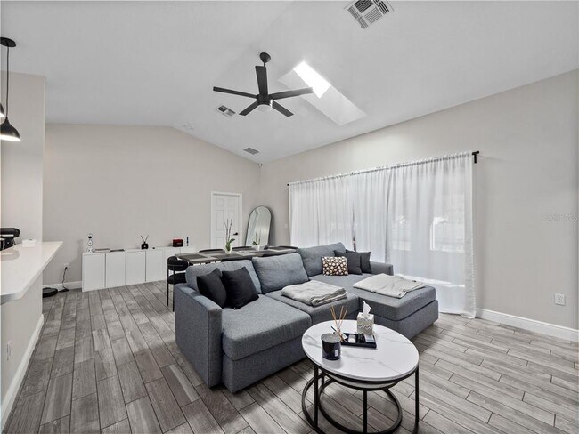 Building Photo - 117 Rachel Lin Ln