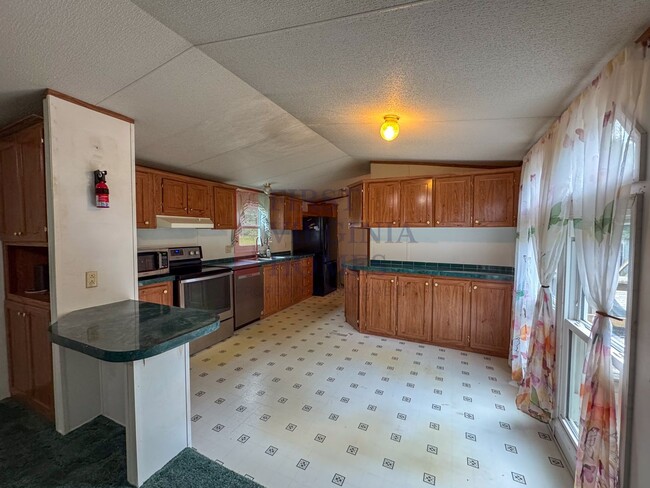 Building Photo - 3Bed/2Bath Single Wide Home