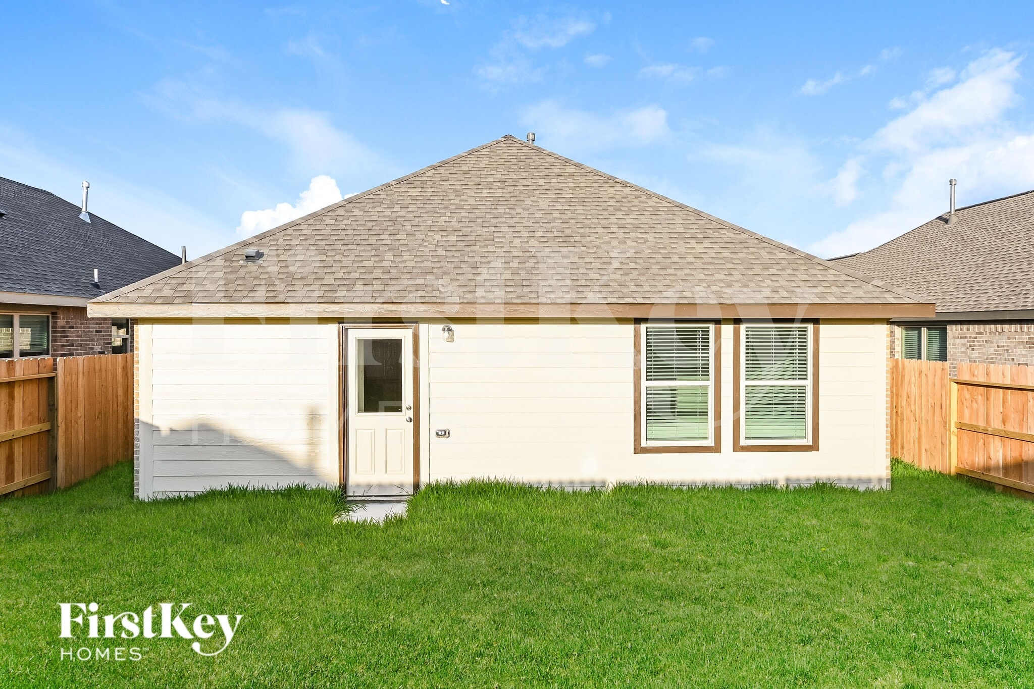 Building Photo - 18435 Summit Ranch Dr