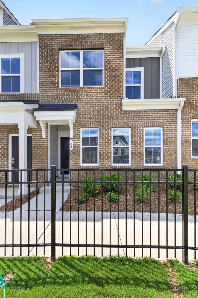 Building Photo - 107 Flowering Maple Wy