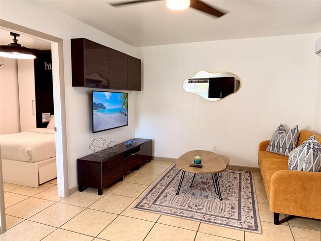 Building Photo - 511 NE 161st St