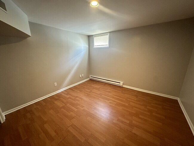 Building Photo - 2108 Oxford St