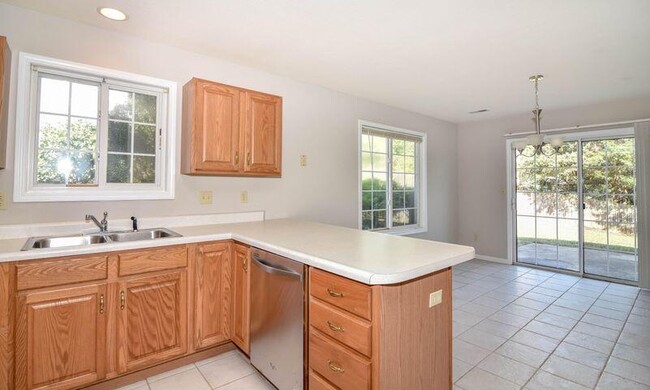 Building Photo - 1608 Apple Valley Ct