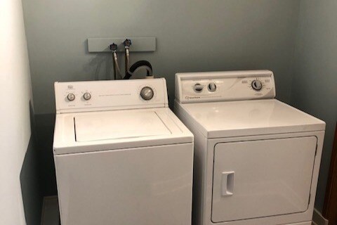 Laundry - 2444 W 10th St