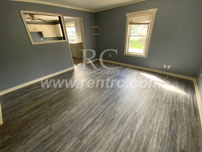 Building Photo - 117 Vance-
